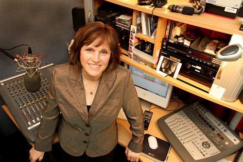 Fiona studio thistle